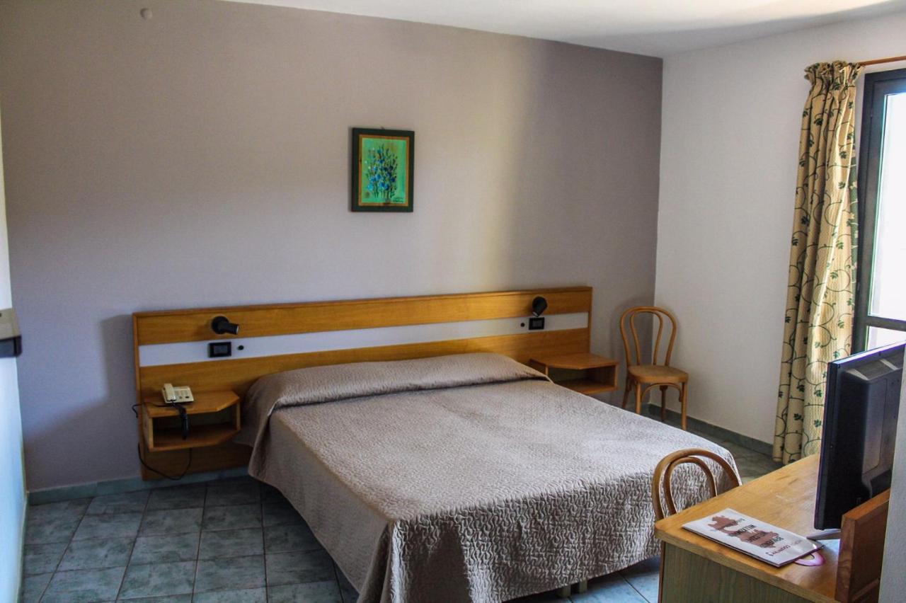 Horse Country Resort Congress & Spa - Hotel Ribot Arborea Dış mekan fotoğraf