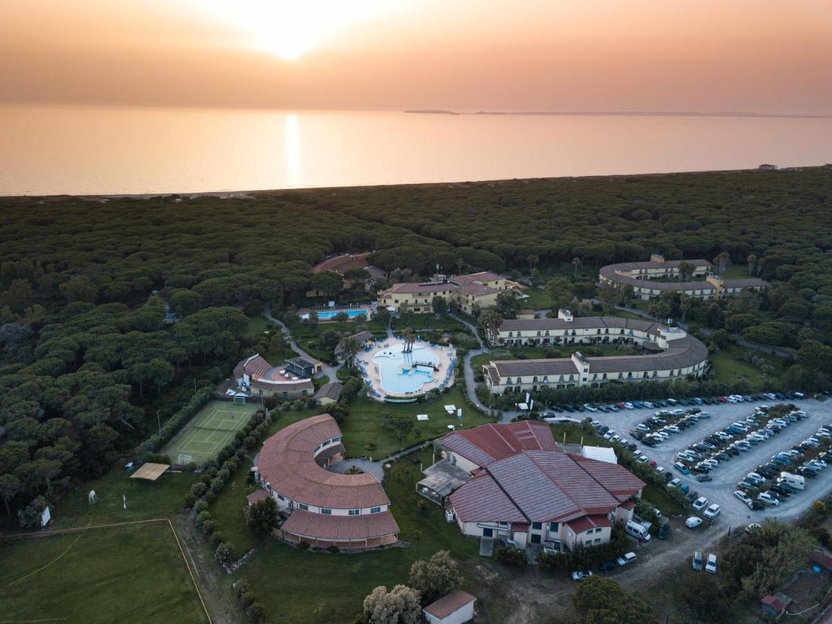Horse Country Resort Congress & Spa - Hotel Ribot Arborea Dış mekan fotoğraf