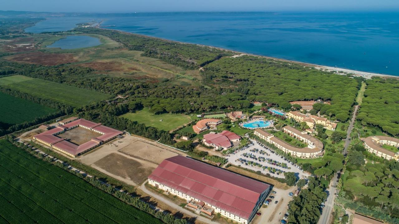 Horse Country Resort Congress & Spa - Hotel Ribot Arborea Dış mekan fotoğraf